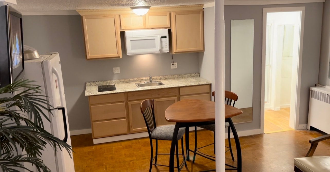 Apartment 10 bathroom