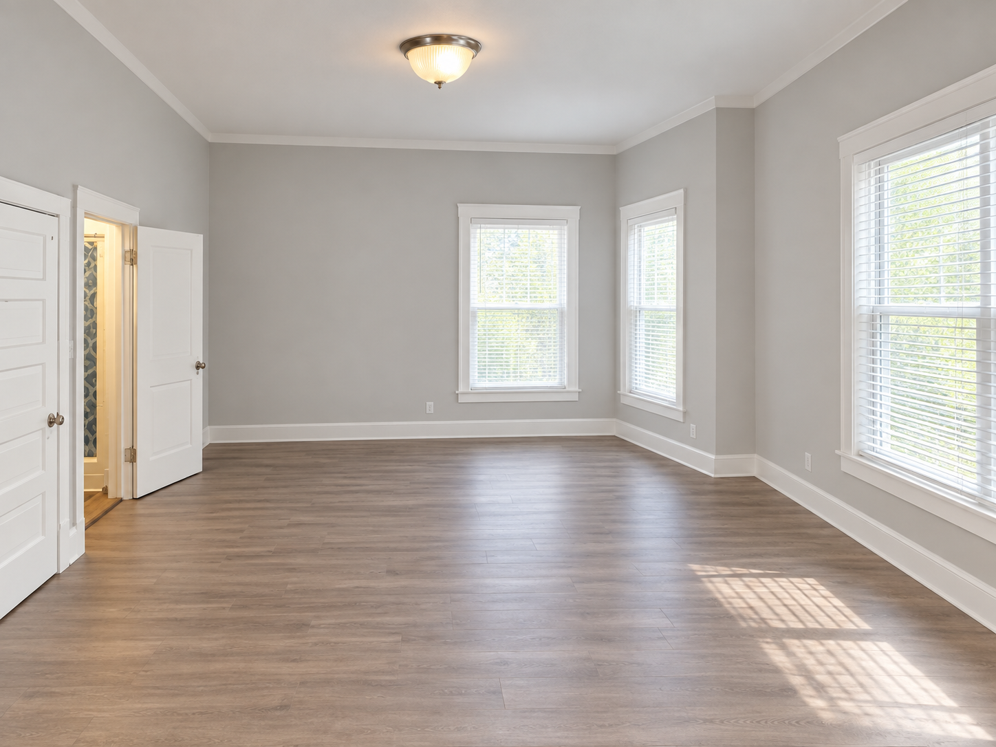 Apartment 6 photo 4